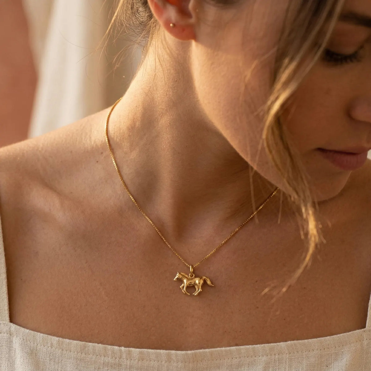 Horse Mission White Gold Necklace